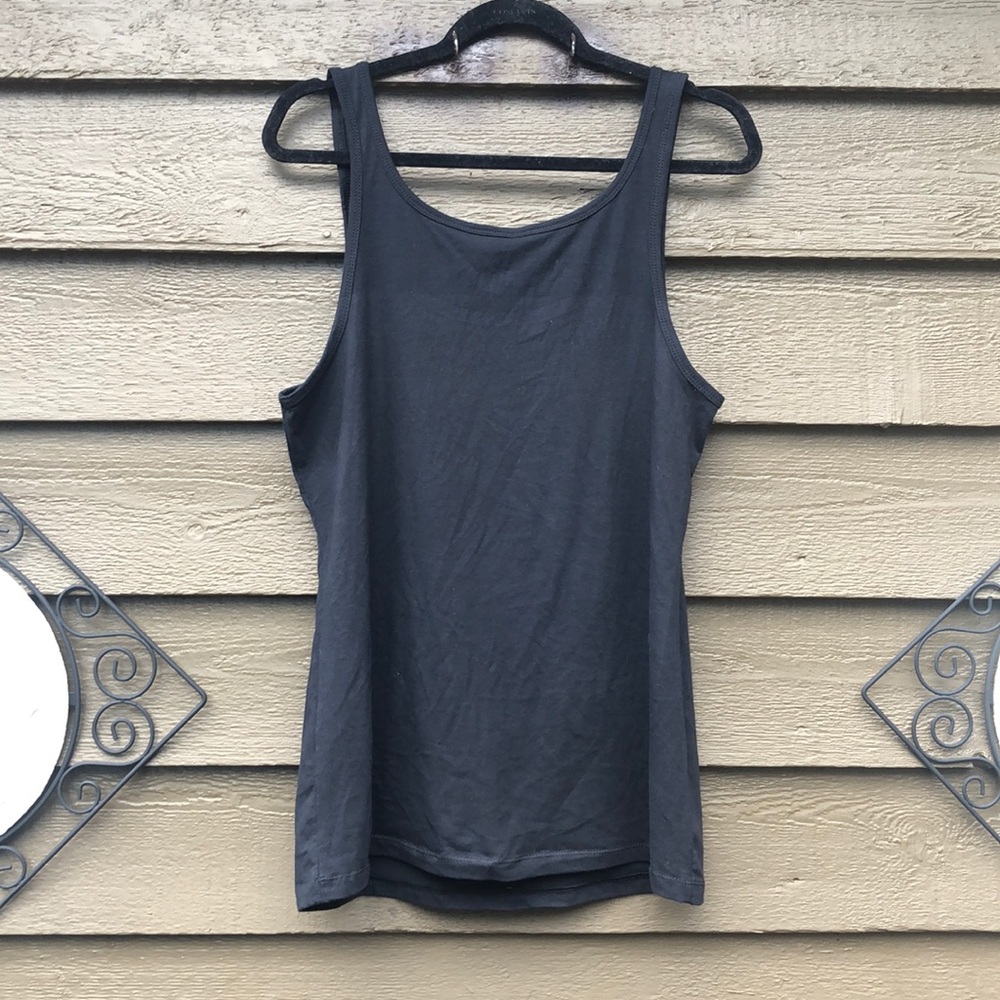 Black tank top - Picture 5 of 5